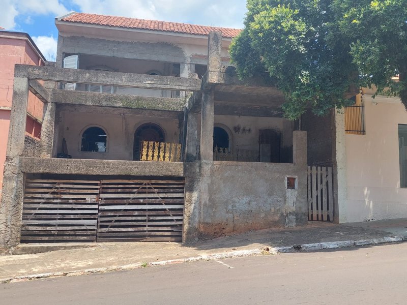 Casa Alto Padrão - Venda - Centro - Jacarezinho - PR